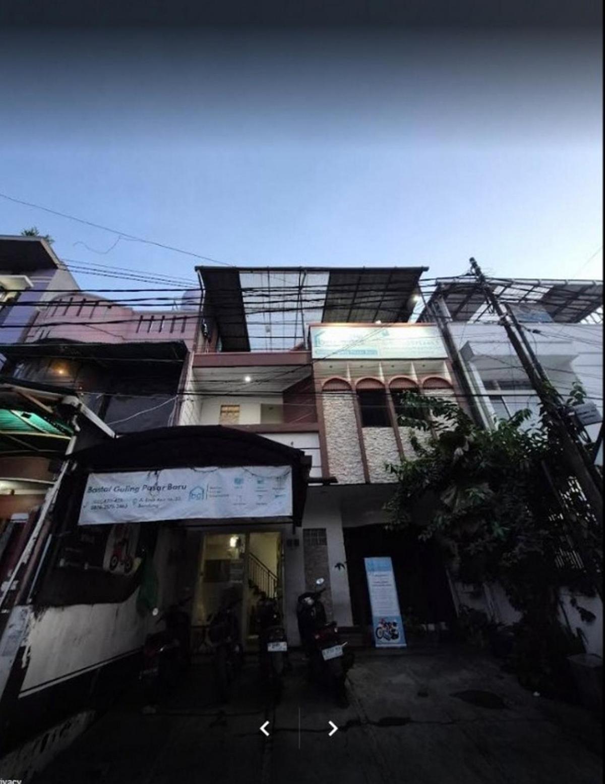 Bantal Guling Pasar Baru Hotel Bandung Exterior photo